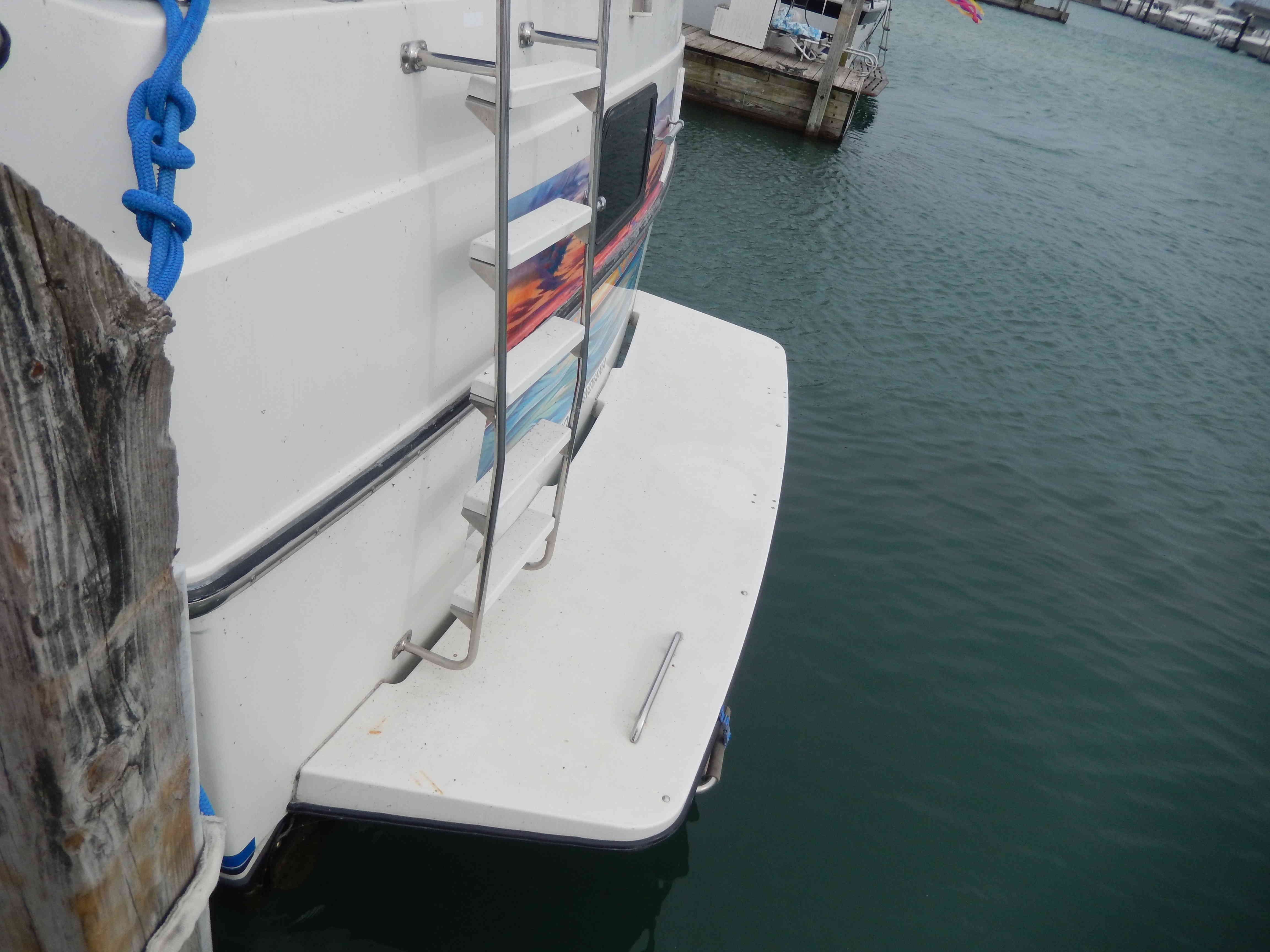 1991 Carver 33AFT - 23