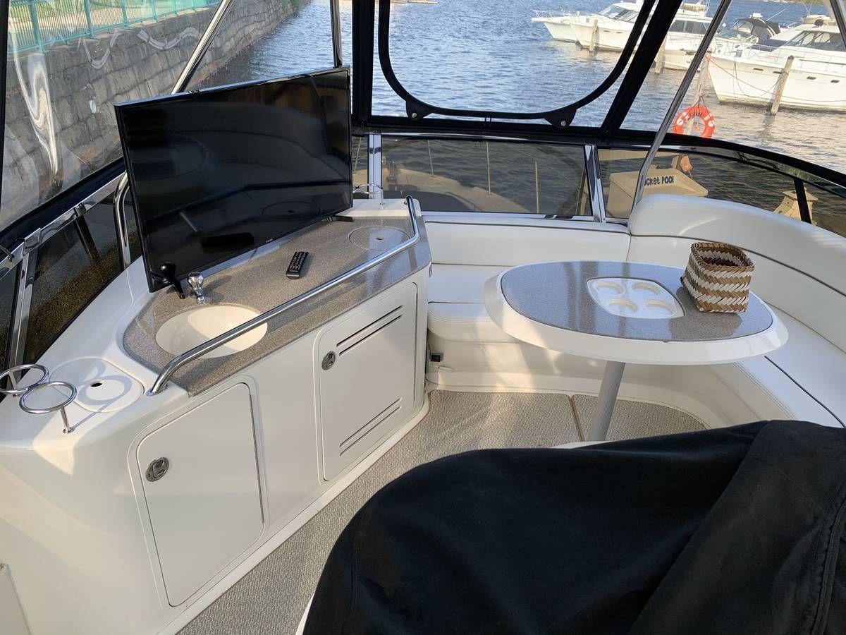 2007 Sea Ray 52 Sedan Bridge - 9