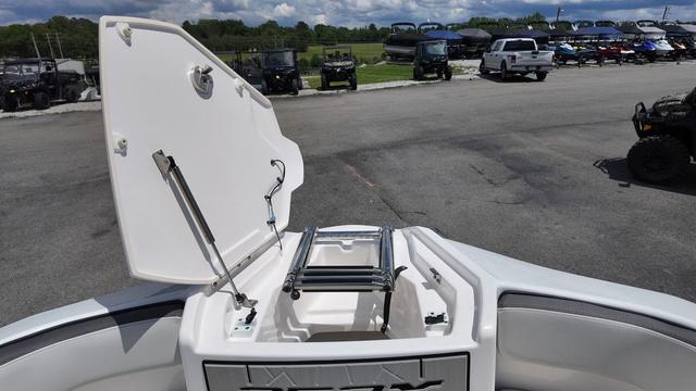 2024 Yamaha Boats 252XE - 17