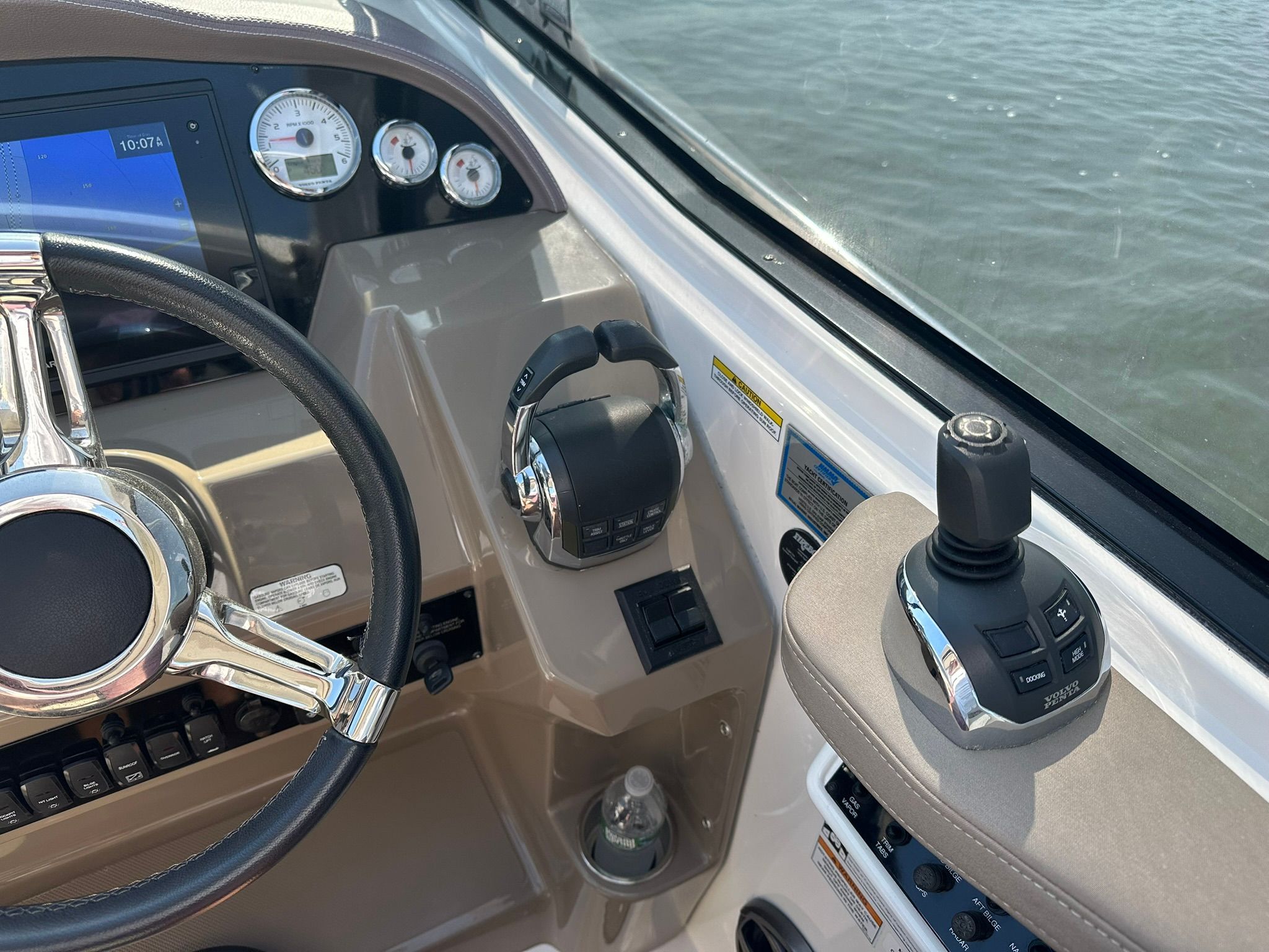 2016 Regal 35 Sport Coupe - 15