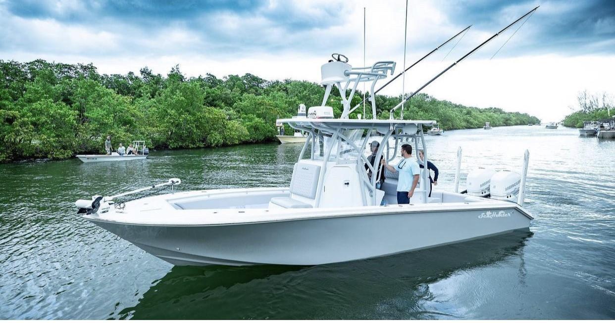 2021 SeaHunter 28 Floridian