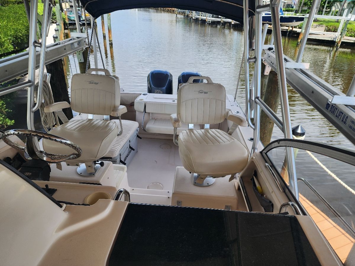Interior view of a 2005 Grady-White Sailfish 282 boat at dock.