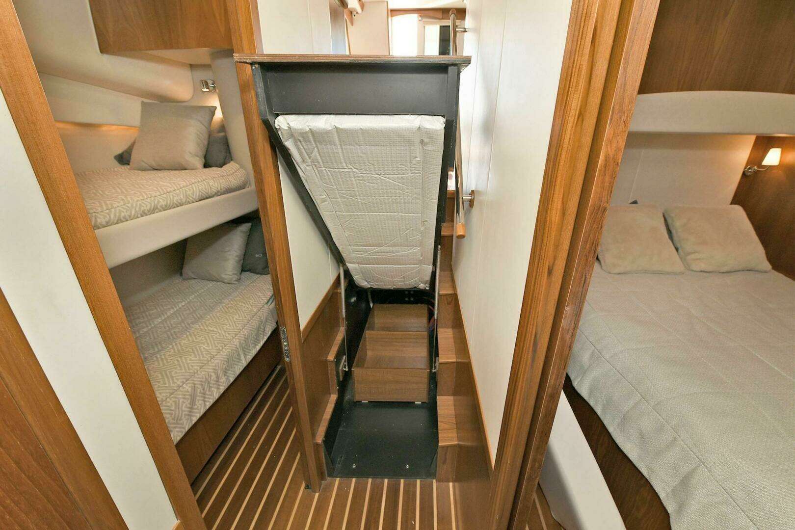 2015 Tiara Yachts 48 Convertible - Image 39