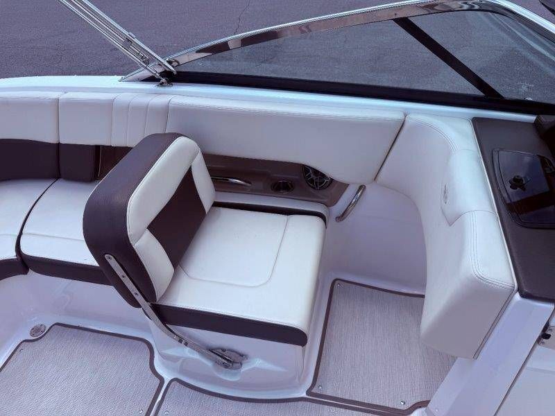 2020 Chaparral 237 SSX - 43