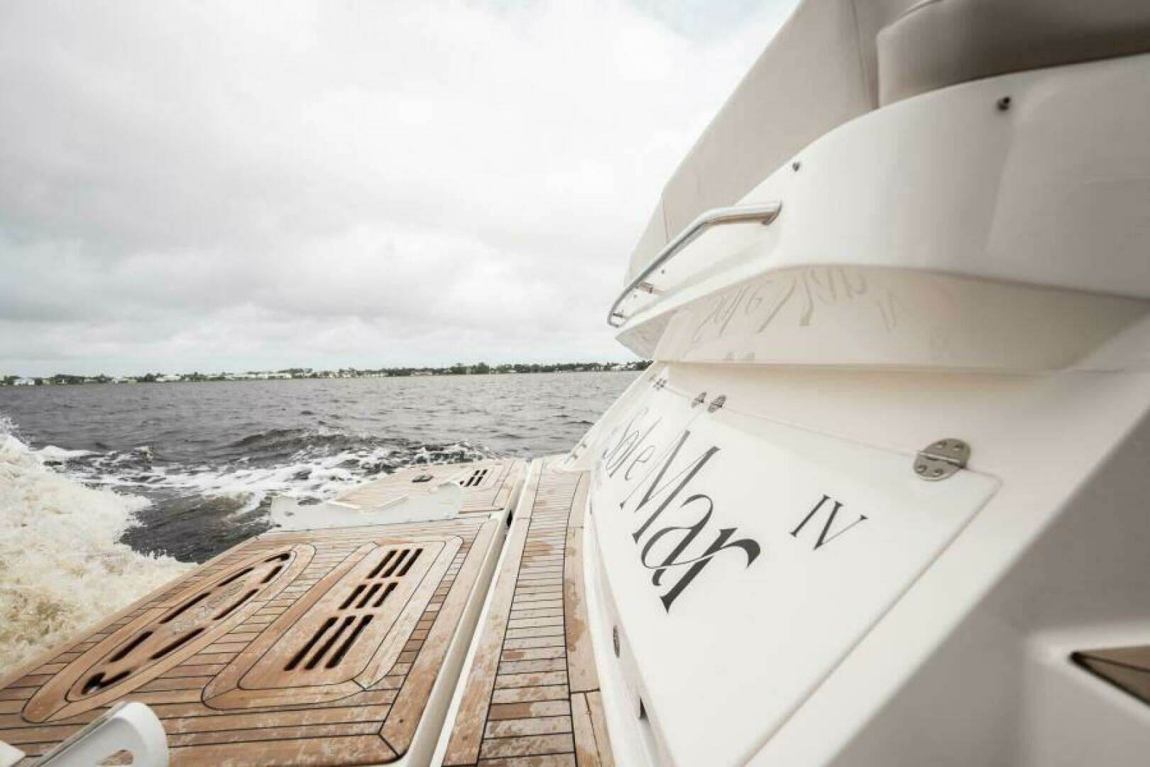 2015 Sea Ray 510 Sundancer - Image 54