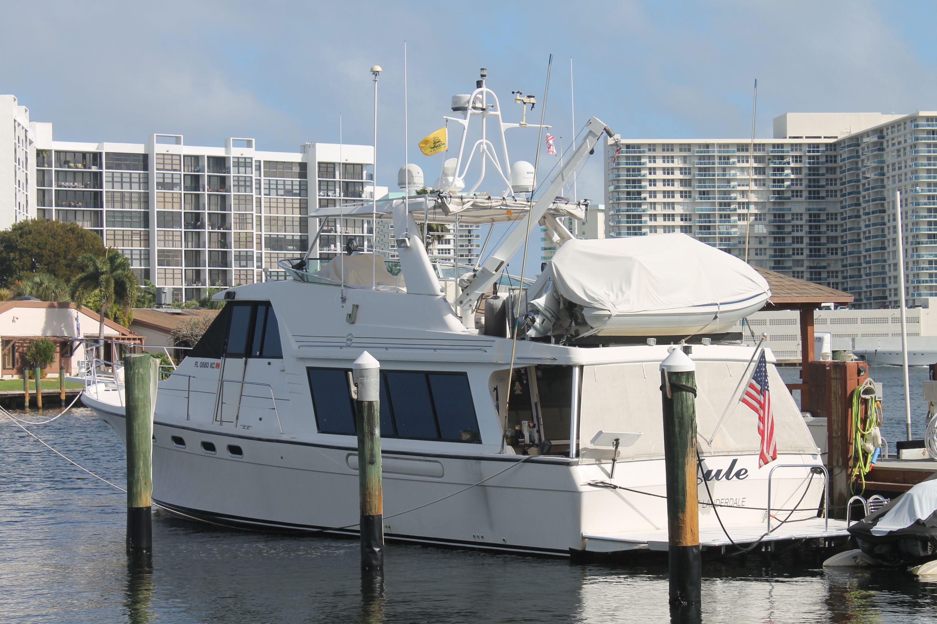 1998 Bayliner 4788 Pilot House Motoryacht - 11