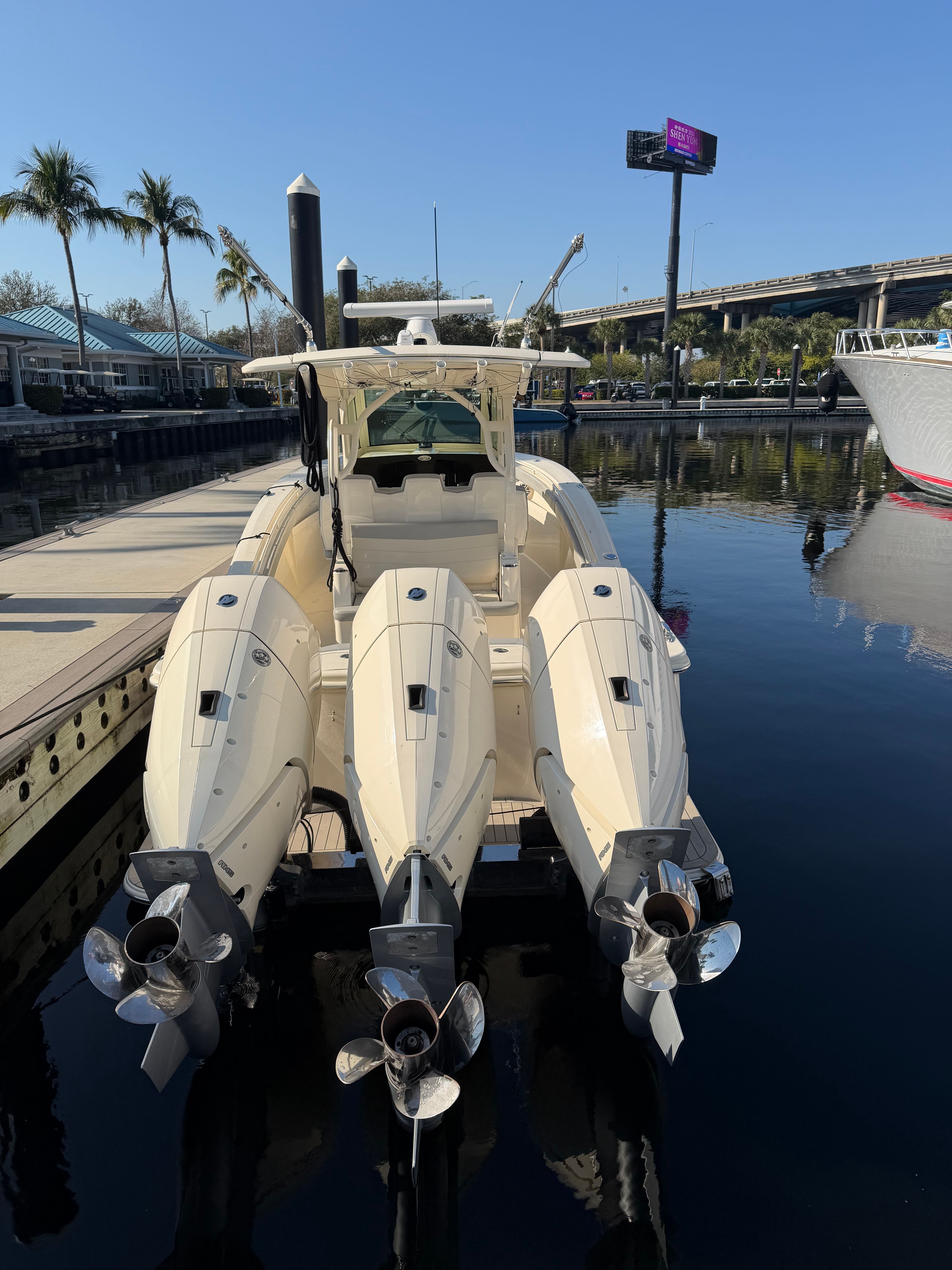 2024 Scout 355 LXF - 2