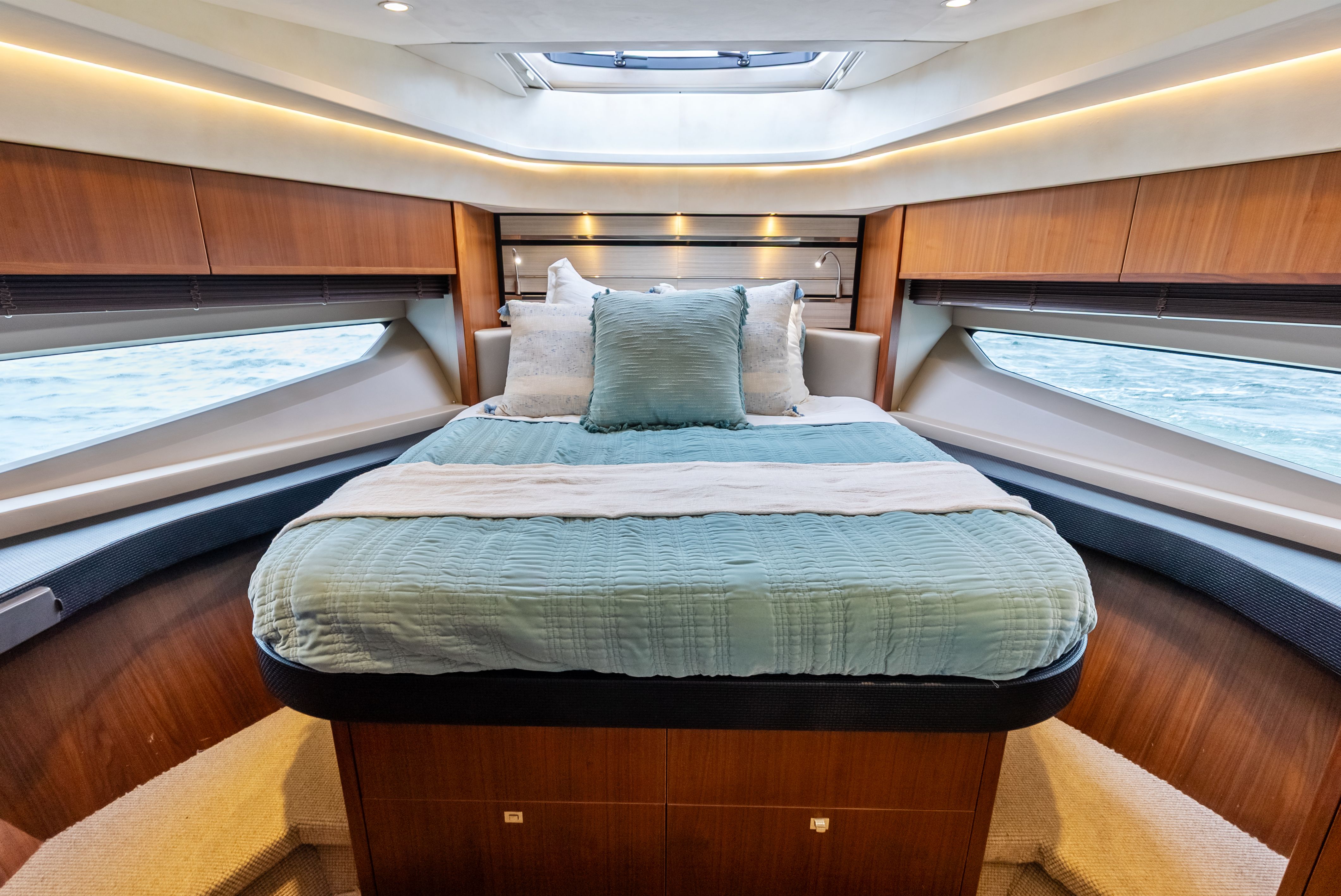 2014 Princess S72 - 84