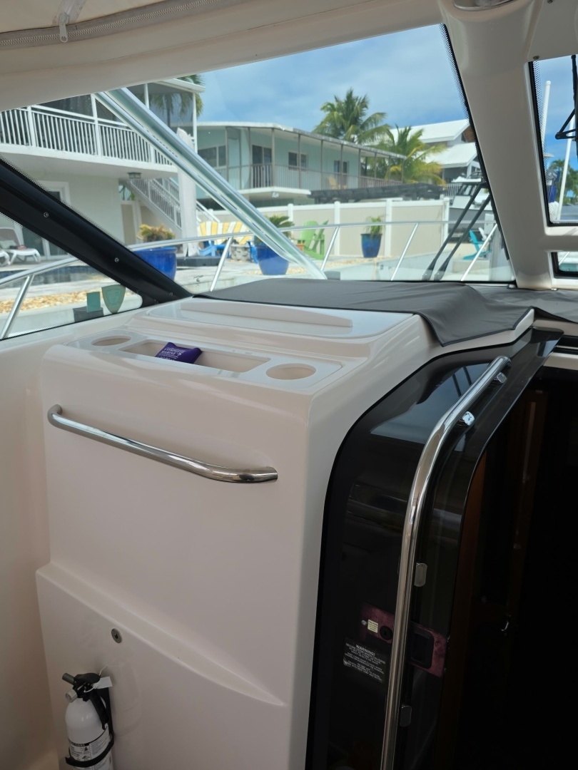 2006 Tiara Yachts 3600 Open - Image 16