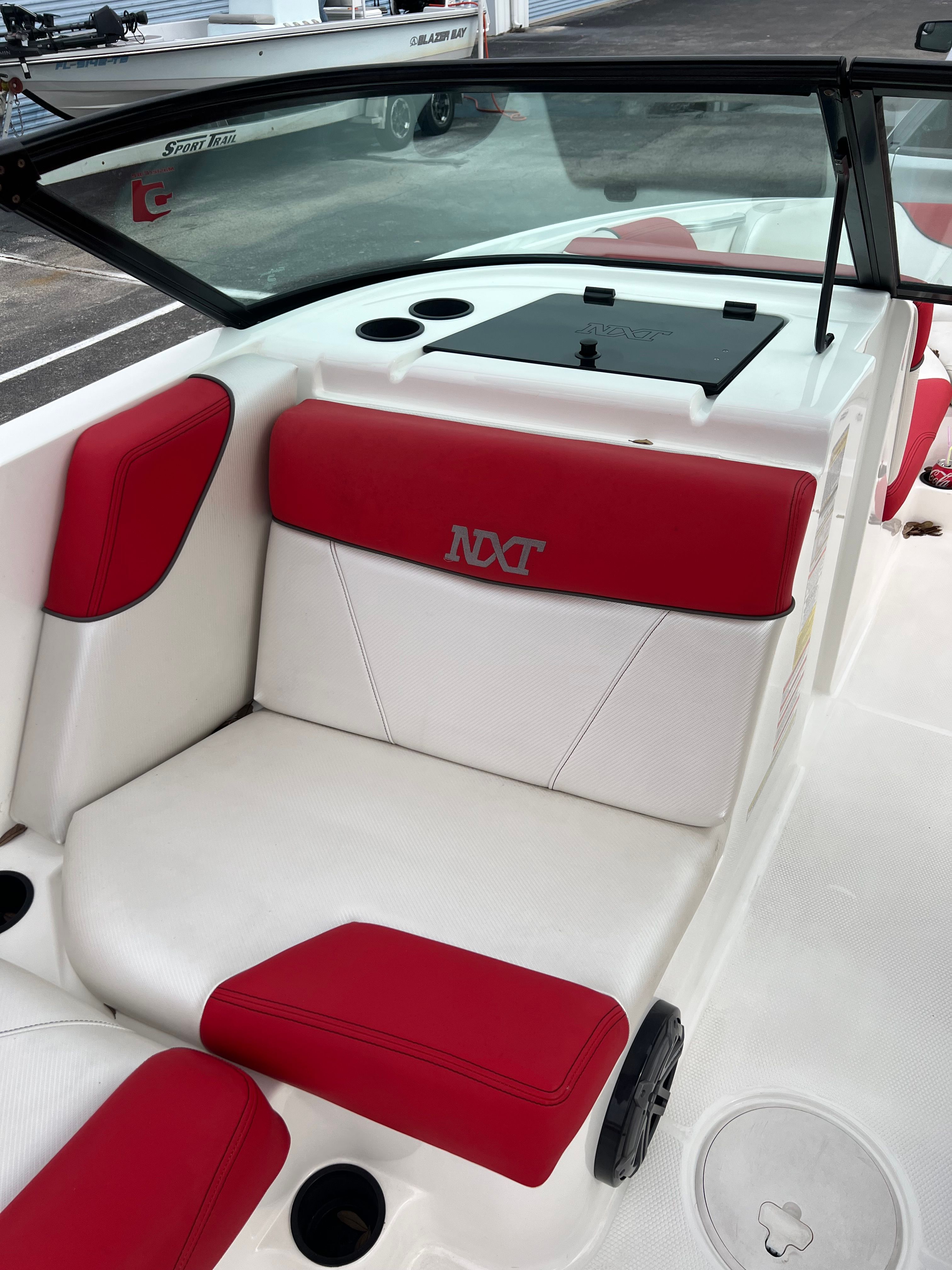2016 MasterCraft NXT22 - 7