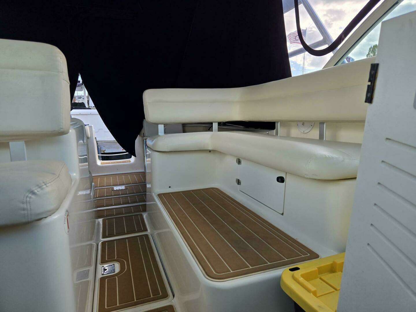 1998 Tiara Yachts Coronet - Image 9