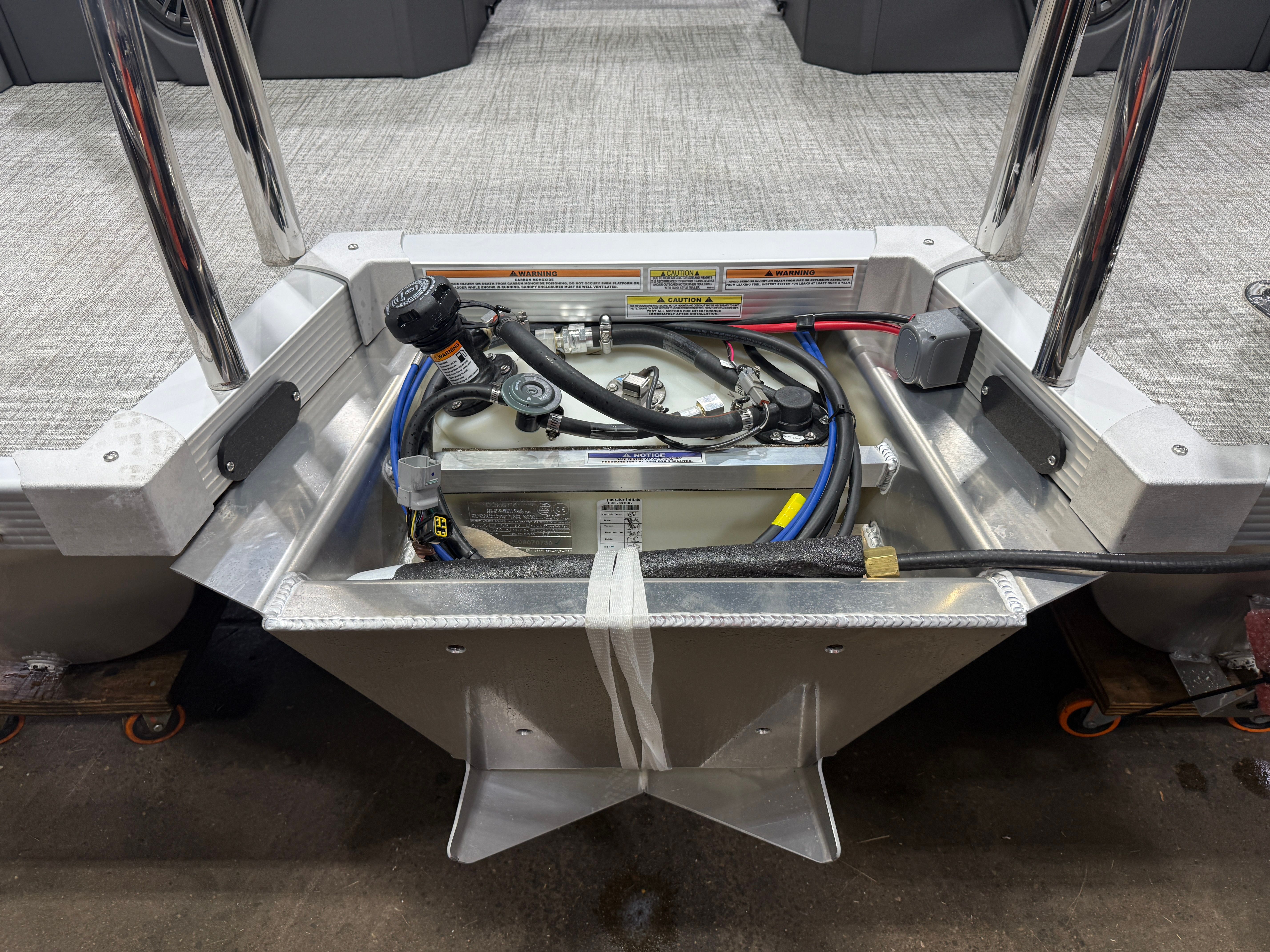 2026 Tahoe LTZ 115HP QLS 2385 Quad Lounge Shift - 41