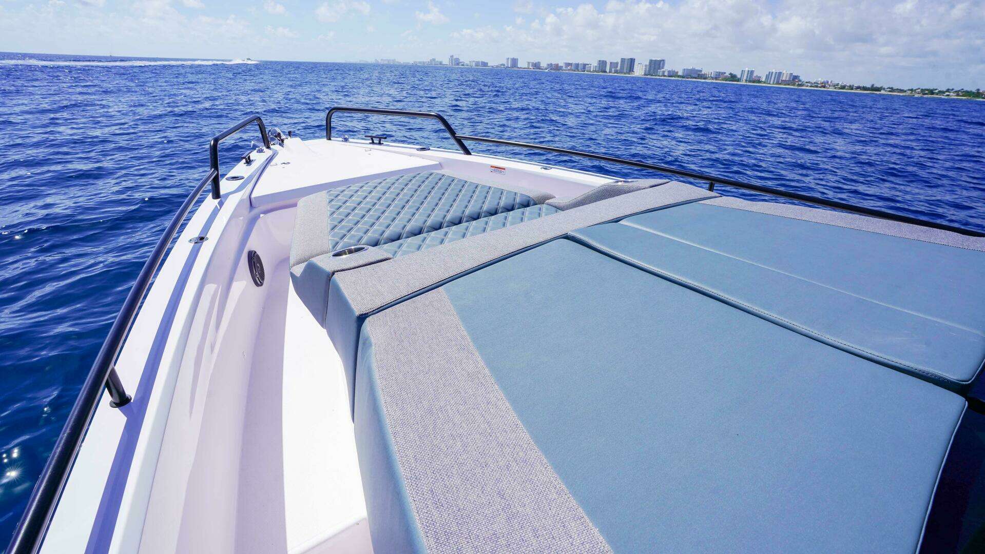2024 Axopar 37 XC Cross Cabin - Image 35