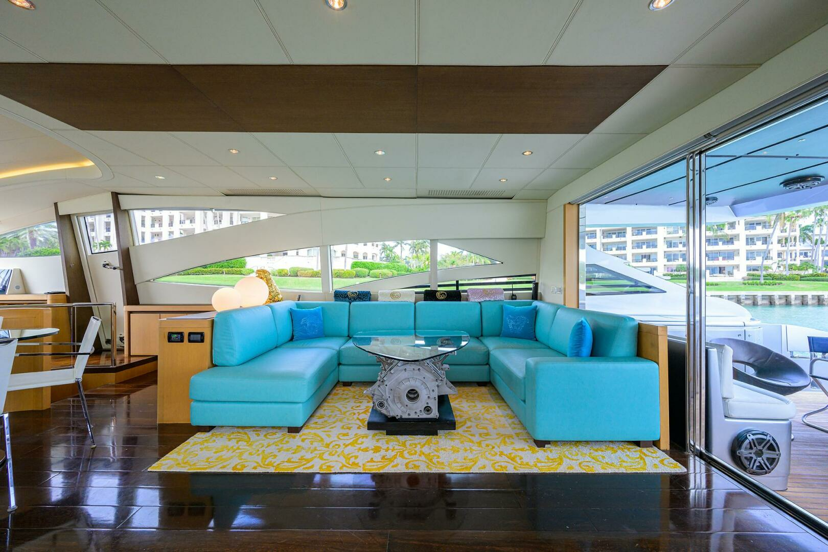 2009 Pershing 90 Express - Image 9