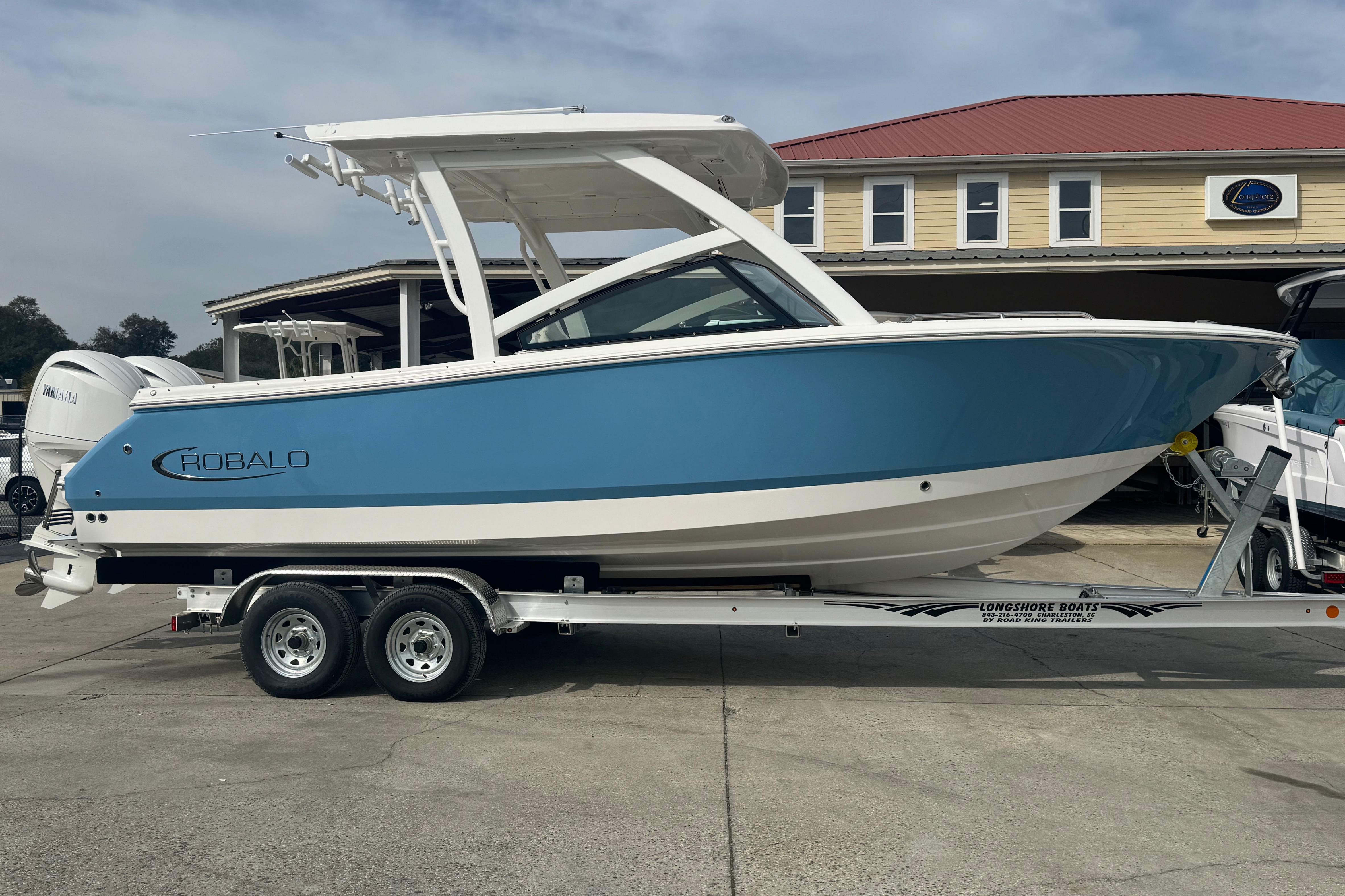 2026 Robalo R257 Dual Console