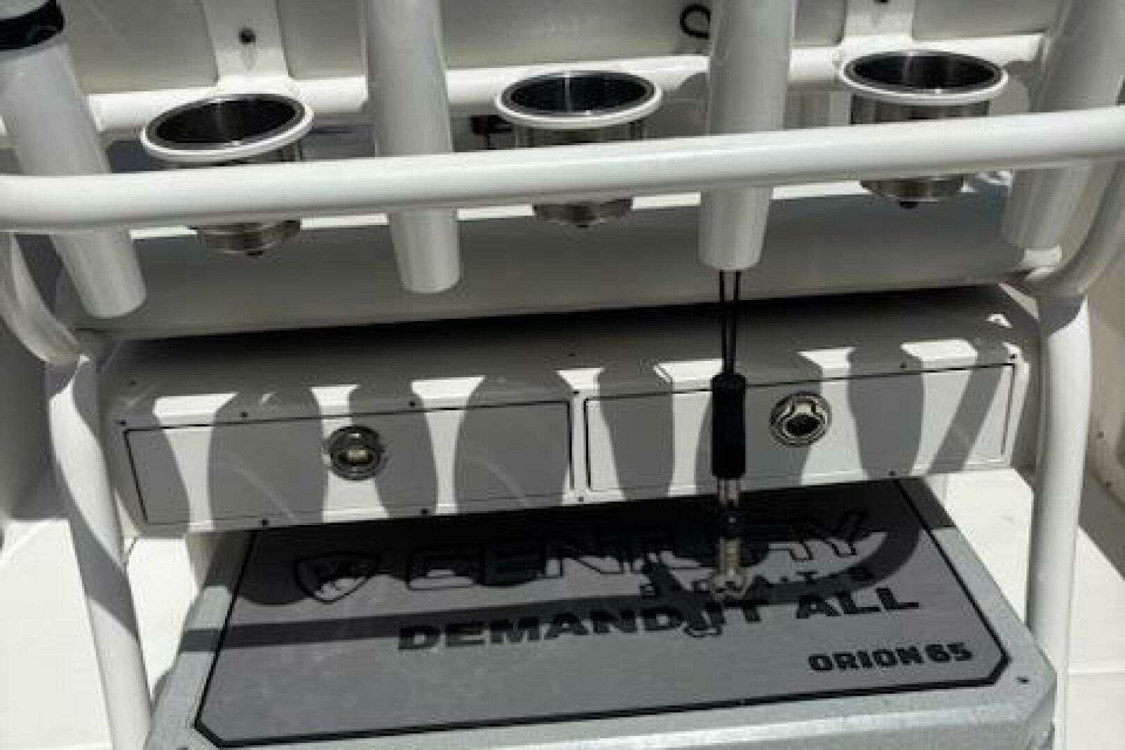 2018 Century 2600 Center Console - Image 38