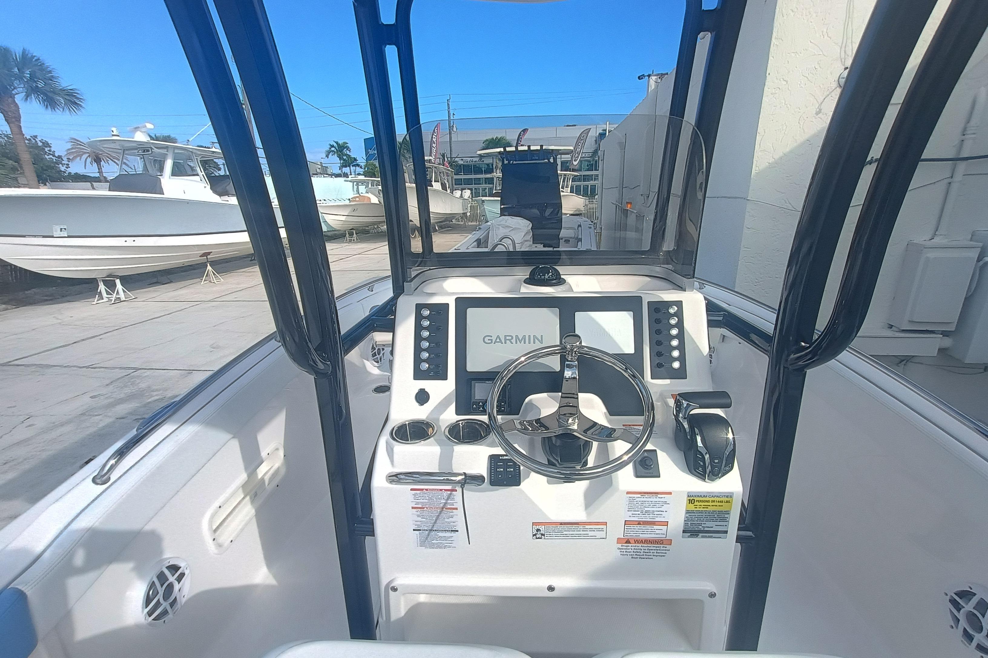 2026 Robalo R222 Explorer boat dashboard with Garmin navigation system.
