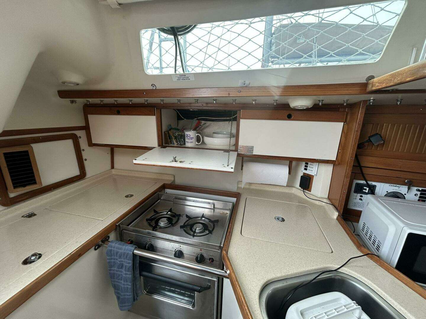 1995 Catalina 320 - Image 29