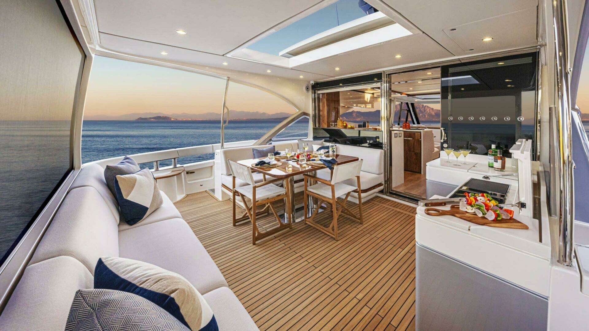 2026 Riviera 6800 Sport Yacht Platinum Edition - Image 8