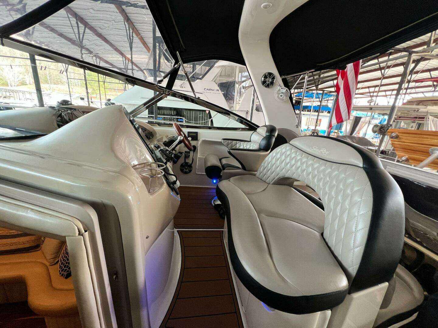 2002 Sea Ray 380 Sundancer - Image 22