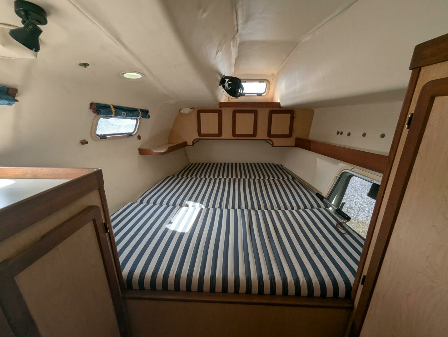 1998 Shuttleworth Ocean Cheetah 37 Custom - Image 34