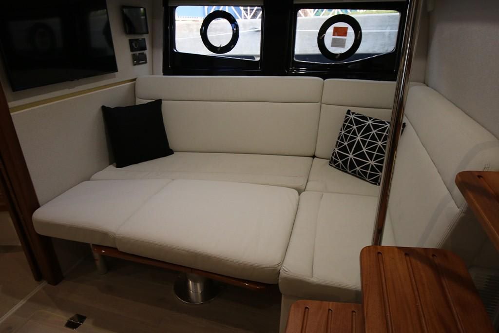 2023-Boston-Whaler-405-Conquest-MarineMax