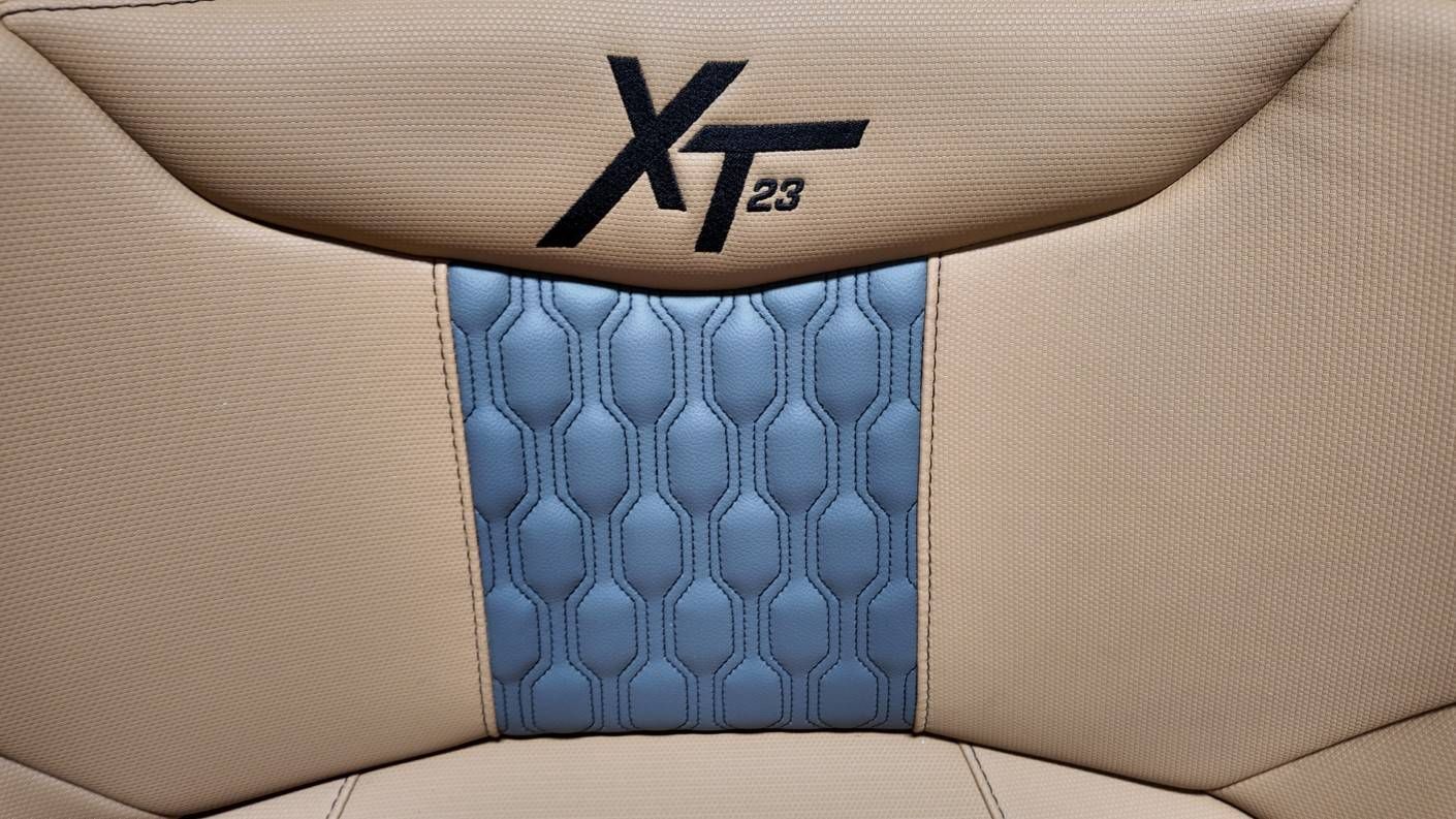 2026 MasterCraft XT23 - 27