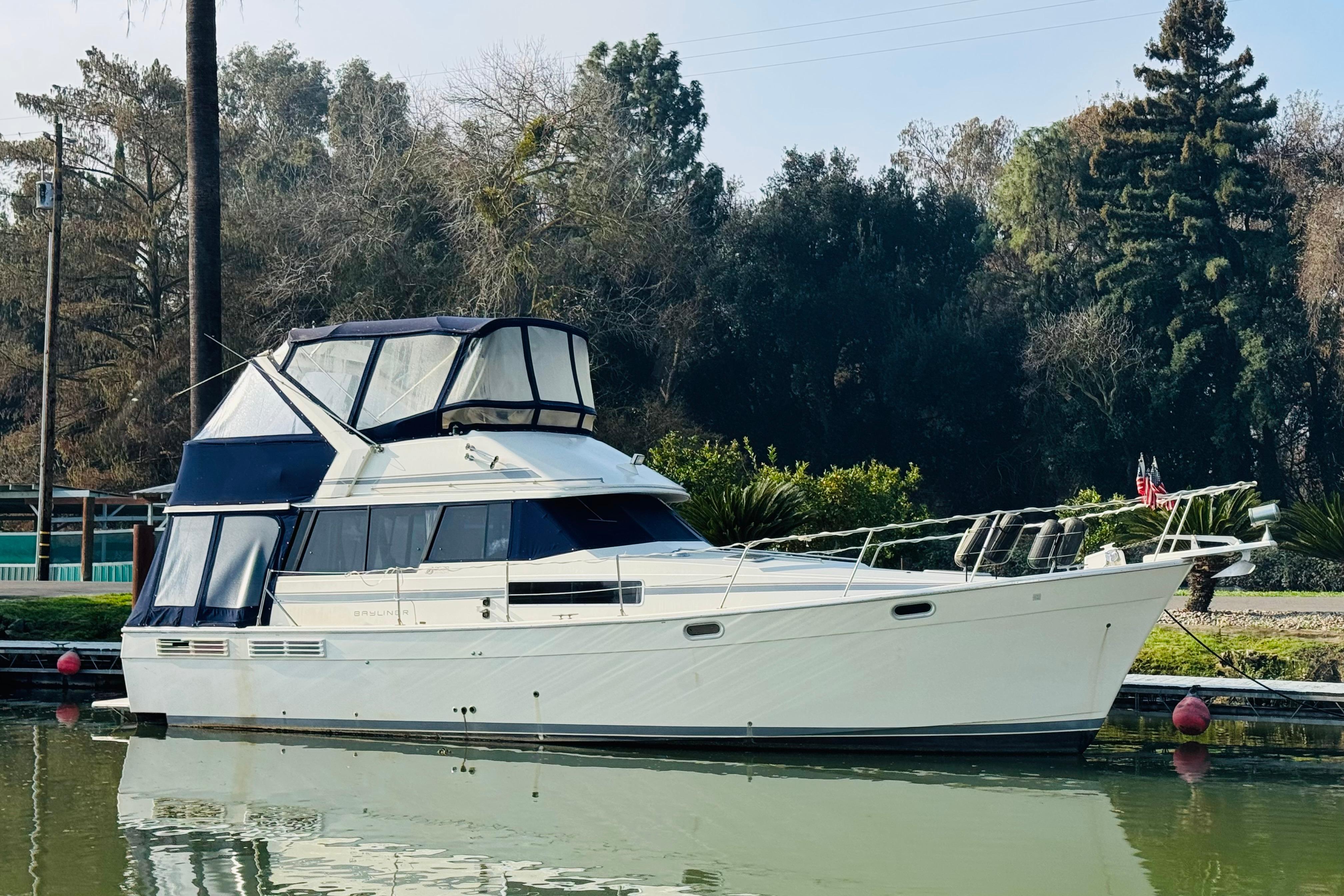 1990 Bayliner 3888 Motoryacht