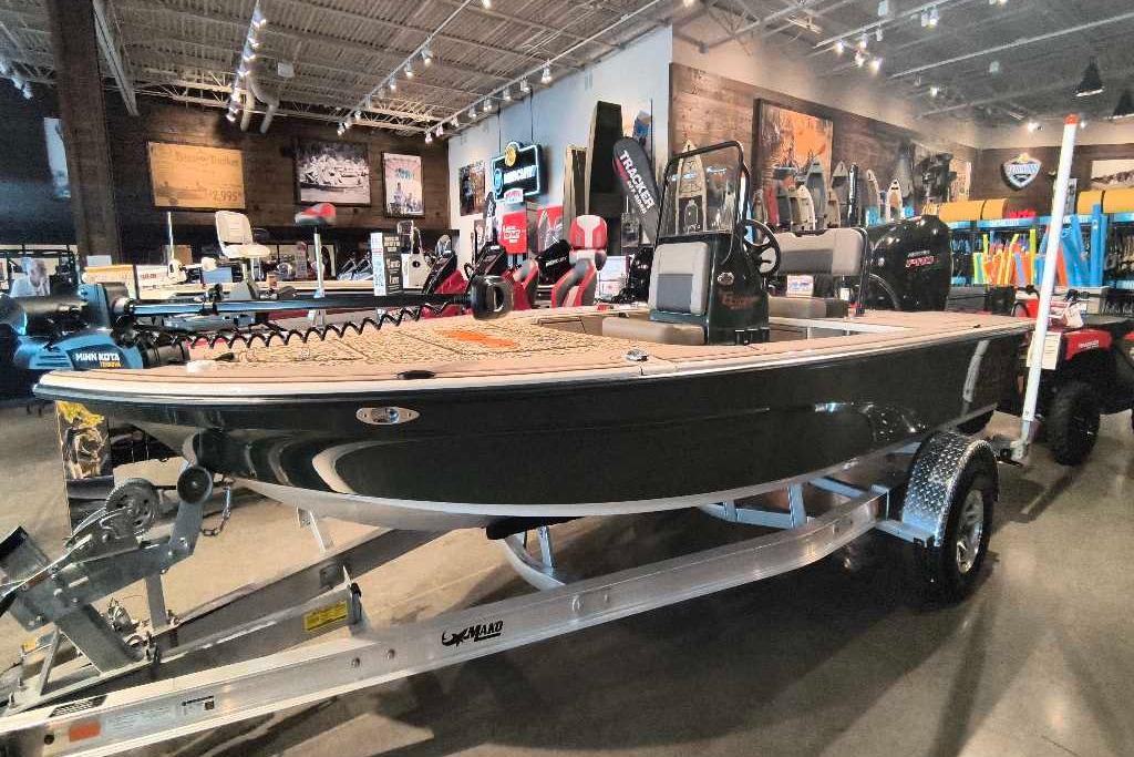 2026 Mako 18 Pro Skiff Backwater Edition