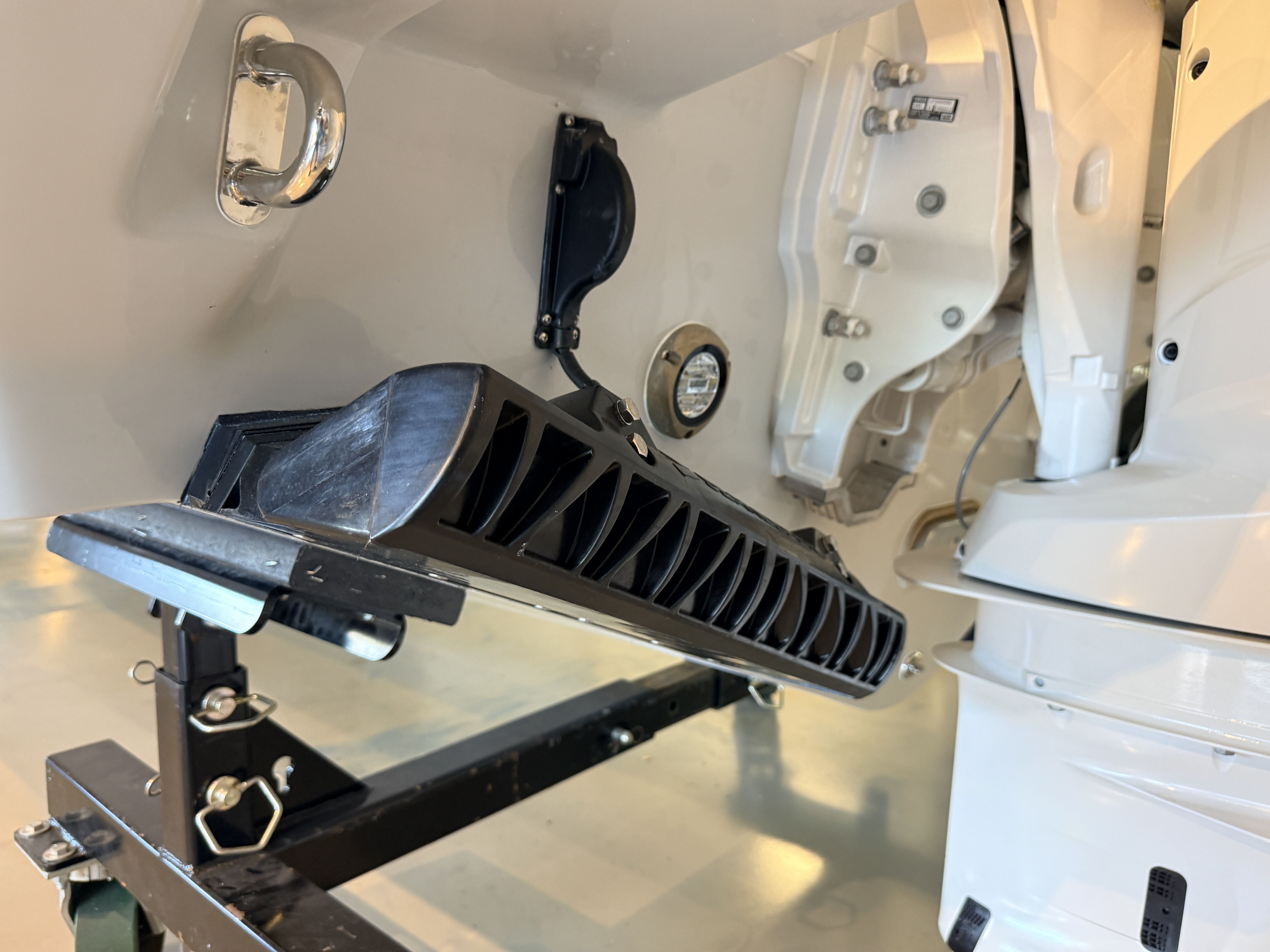 2026 Everglades 285 Center Console - 55