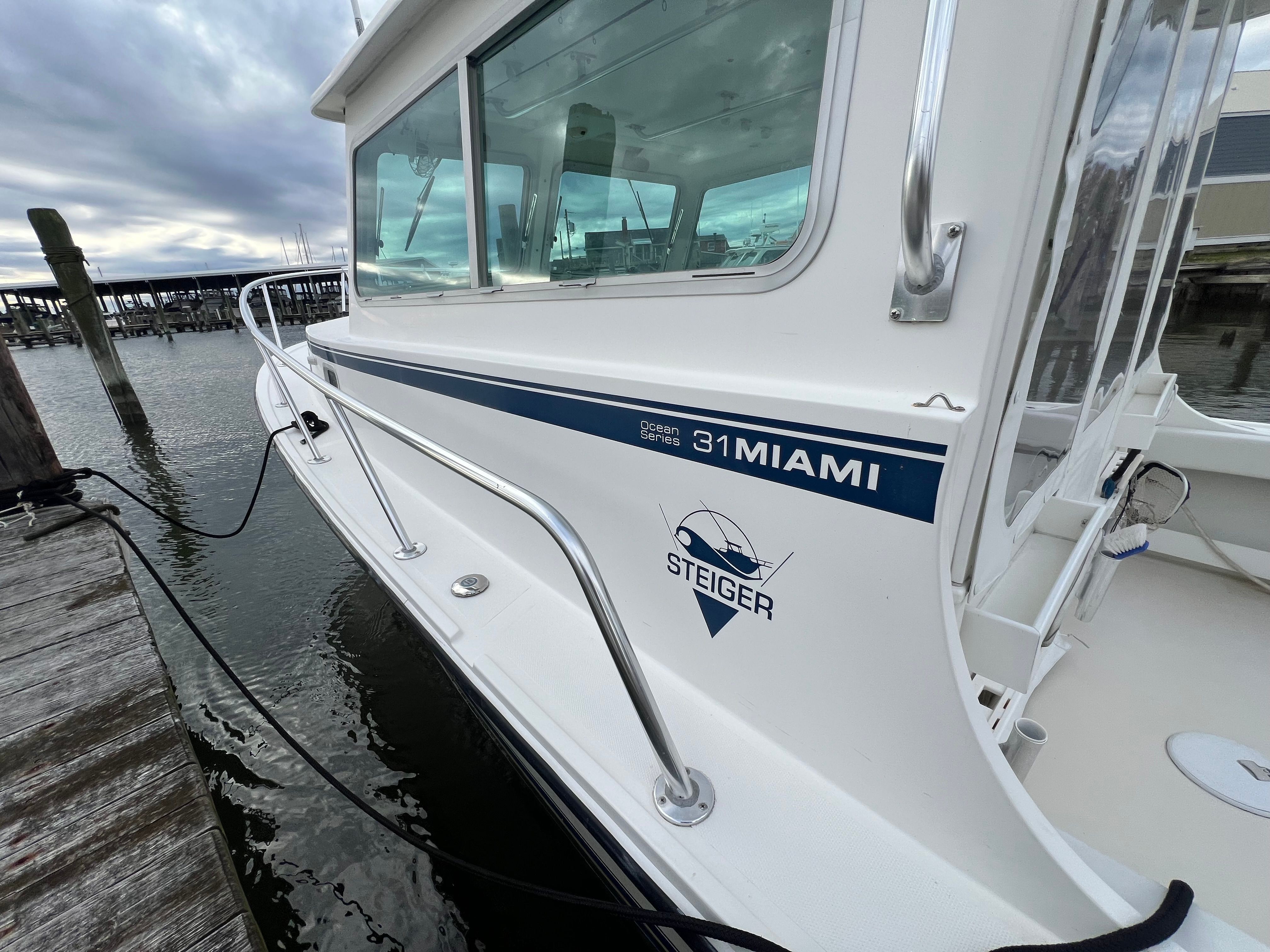 2015 Steiger Craft 31 Miami / Chesapeake - 4
