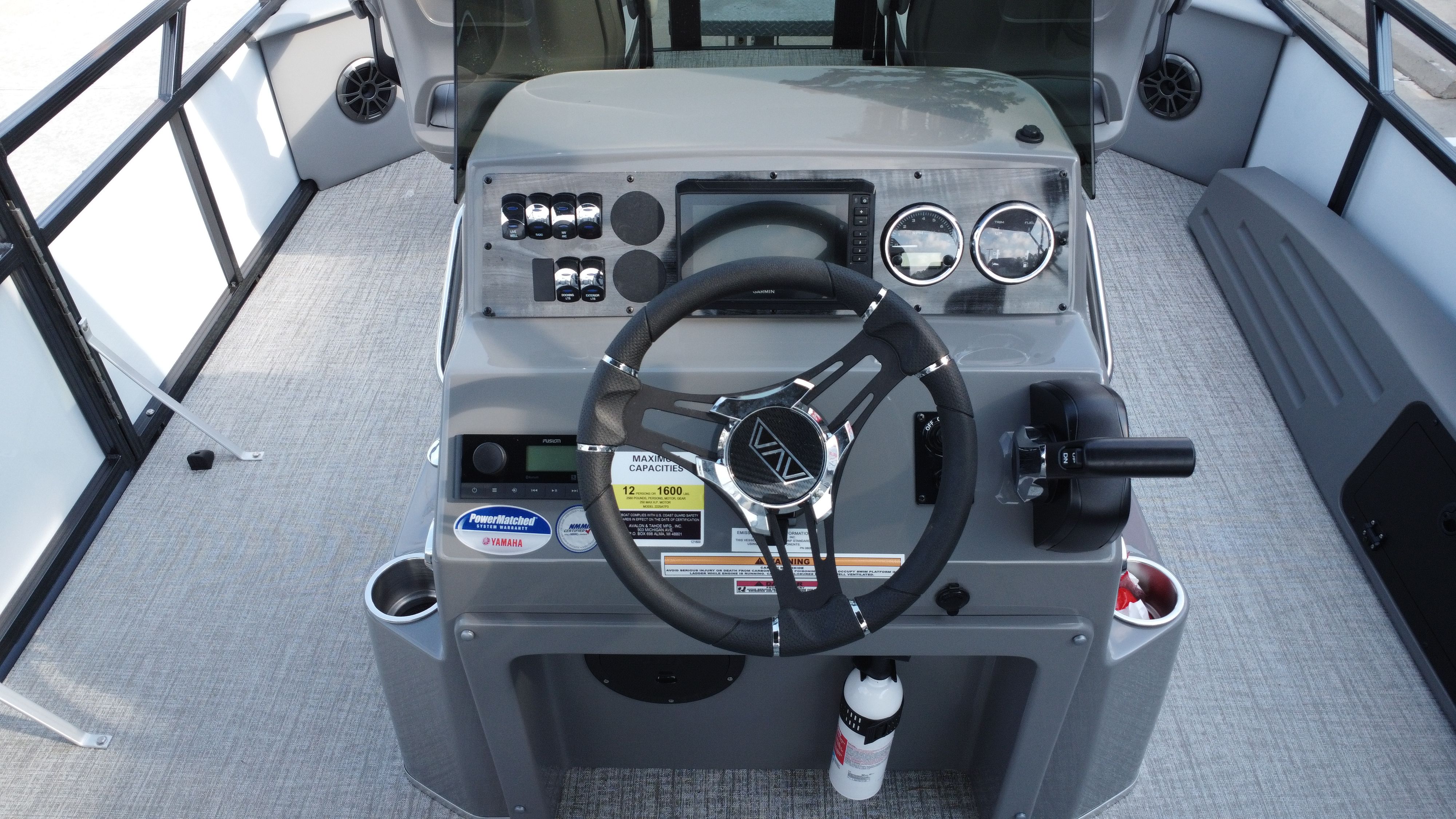 2025 Avalon Venture 85 Center Console Fish - 23' - 30