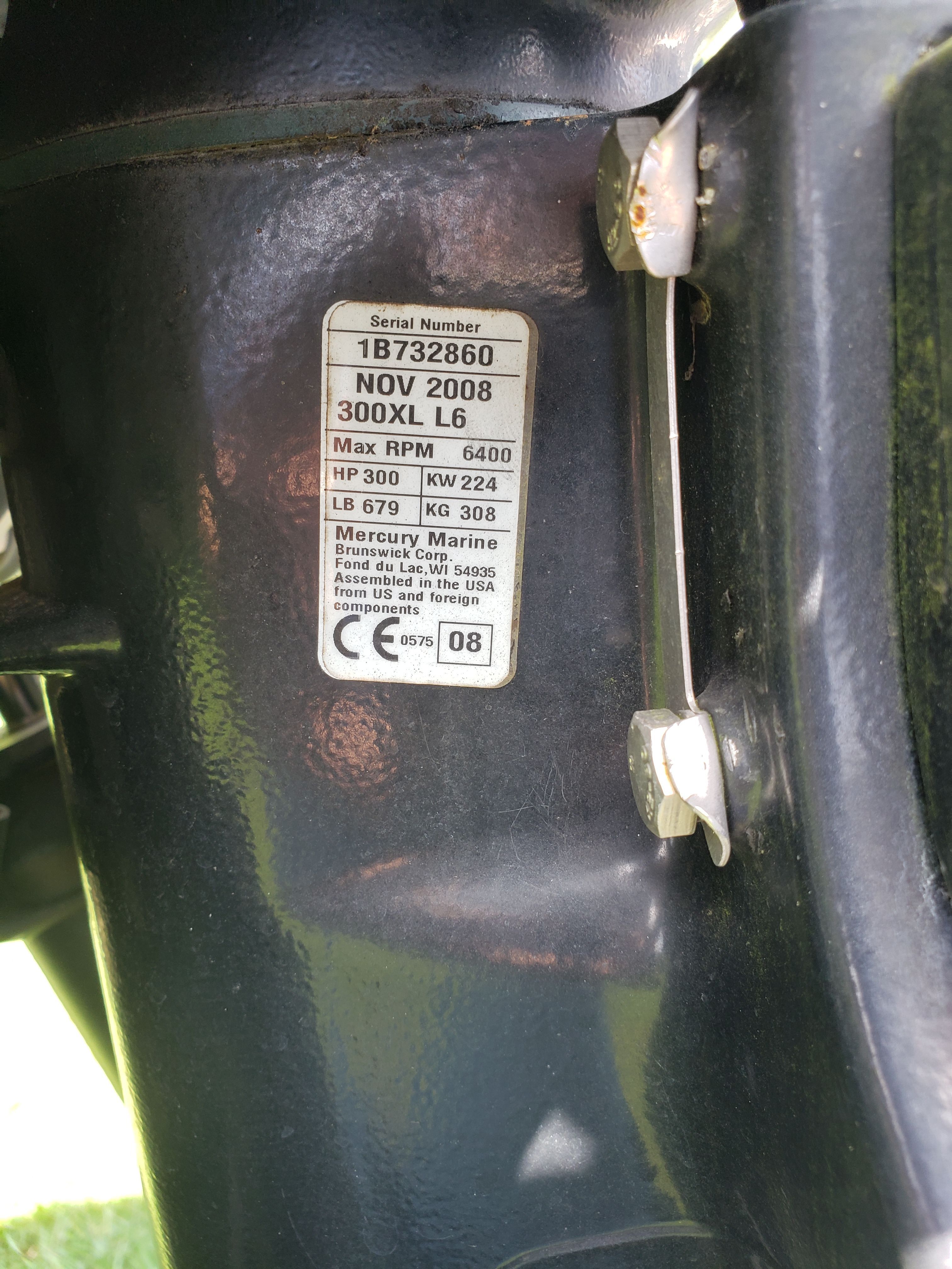 Label on a Mercury Marine engine, serial number 1B732860, manufactured in 2008.