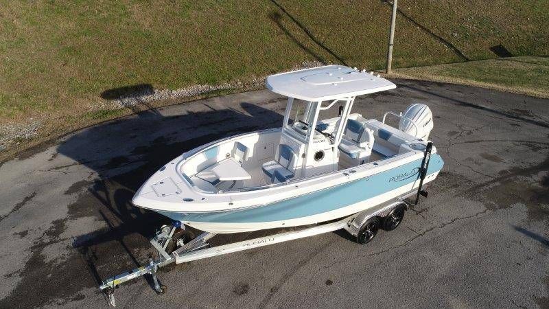 2026 Robalo R230 Center Console - 4