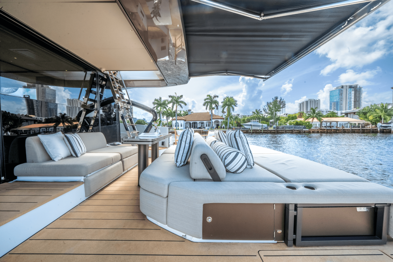 2025 Azimut Seadeck 6 - Image 21