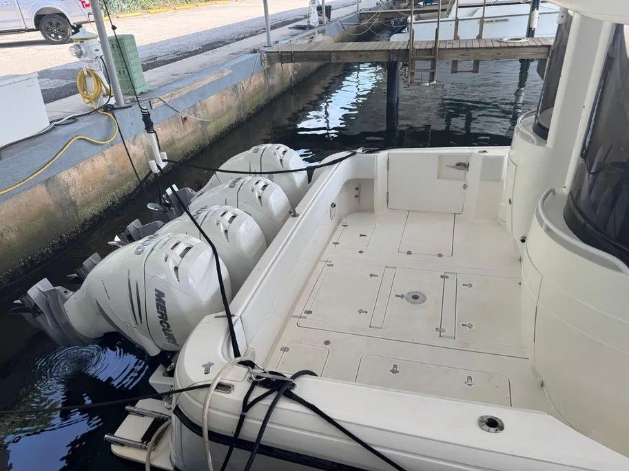 2012 Intrepid 475 - 12