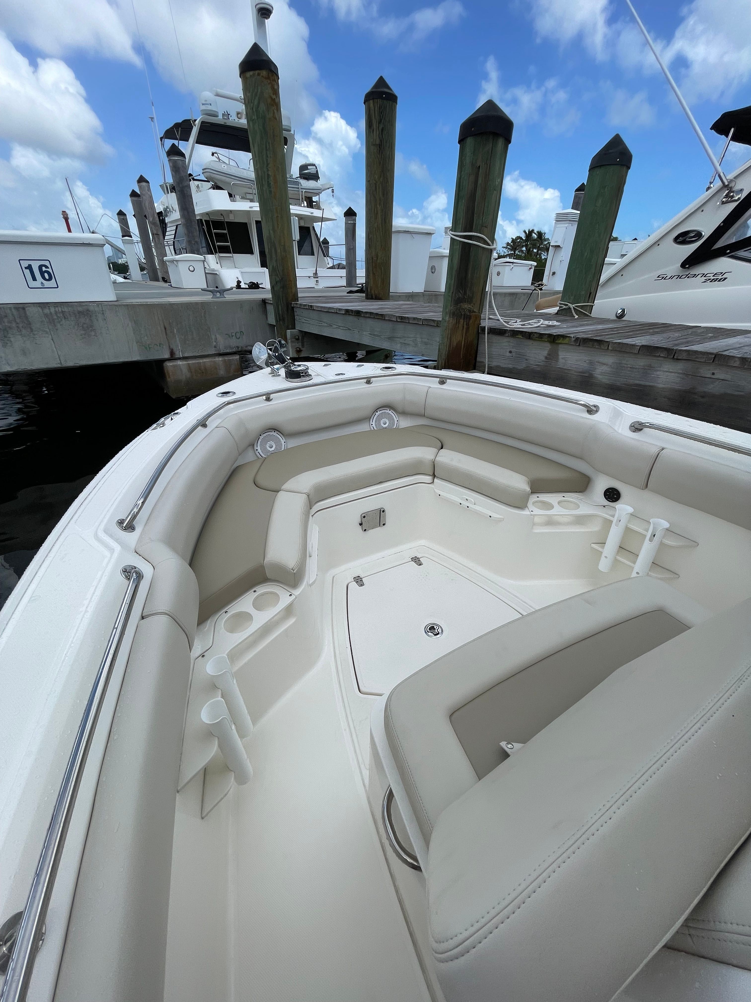 2021 Boston Whaler 230 Outrage - 8