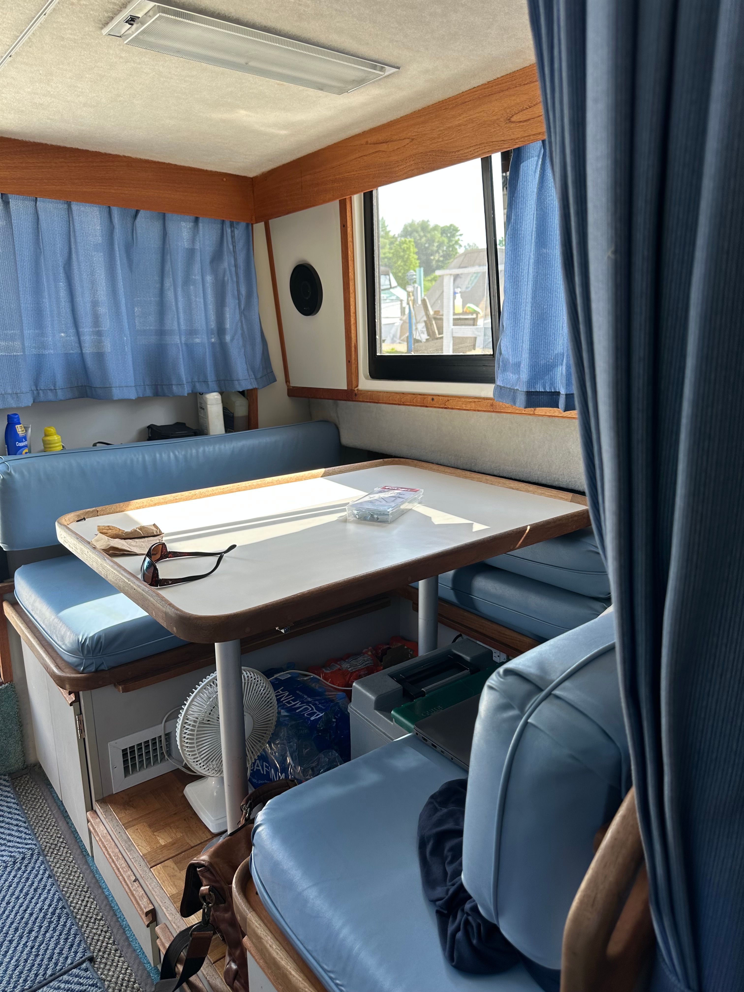1990 Carver 28 Mariner / Voyager - 8