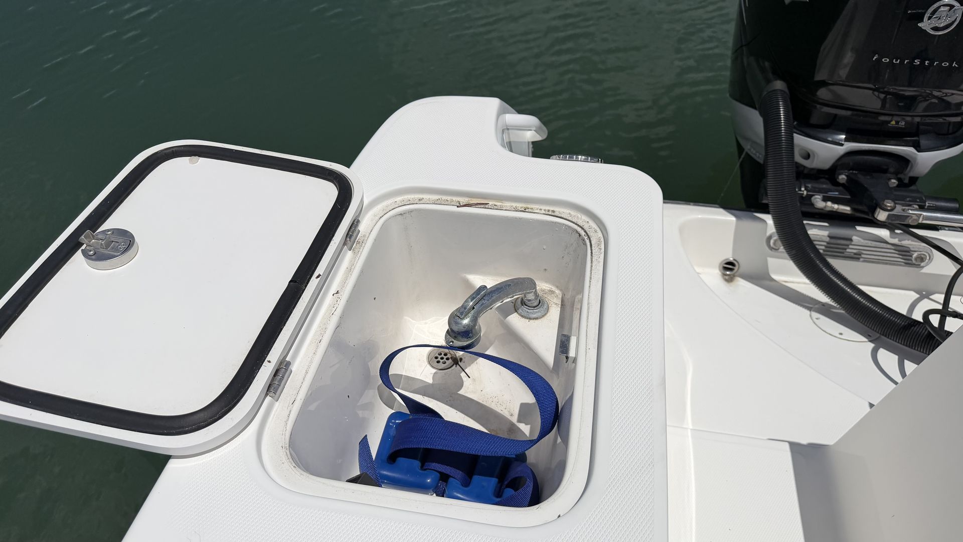2017 Edgewater 320 CC - 42