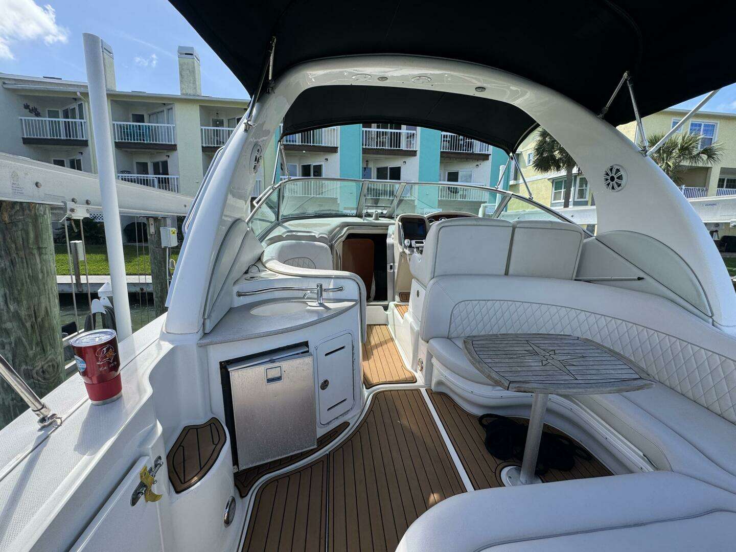2002 Sea Ray 320 Sundancer - Image 11