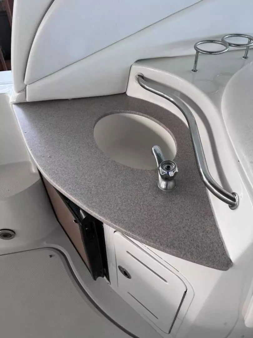 2005 Sea Ray Sundancer 320 - Image 34