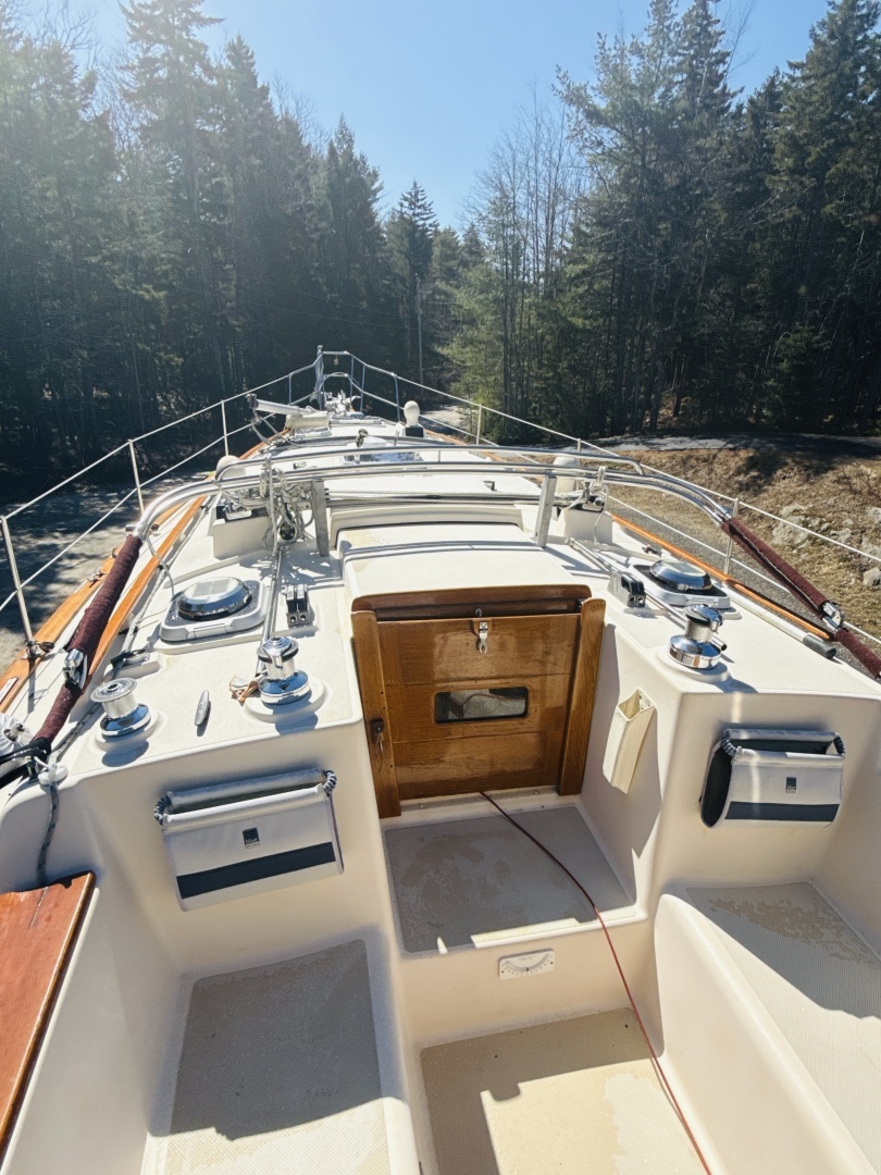 1995 Island Packet 37 - Image 19