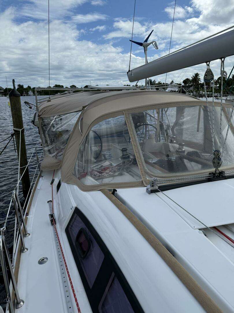 2012 Beneteau 43 - Image 21