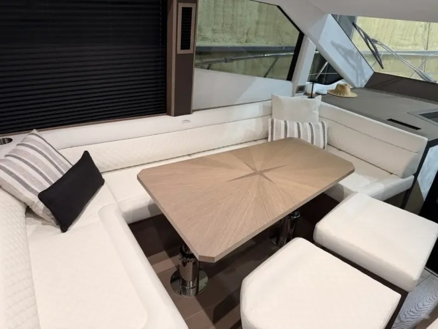 2023 Galeon 500 FLY - Image 13