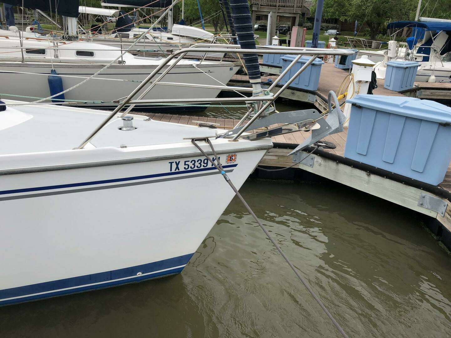 2005 Catalina 320 - Image 5