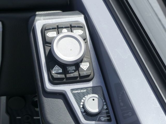 2022 Malibu M220 - 44