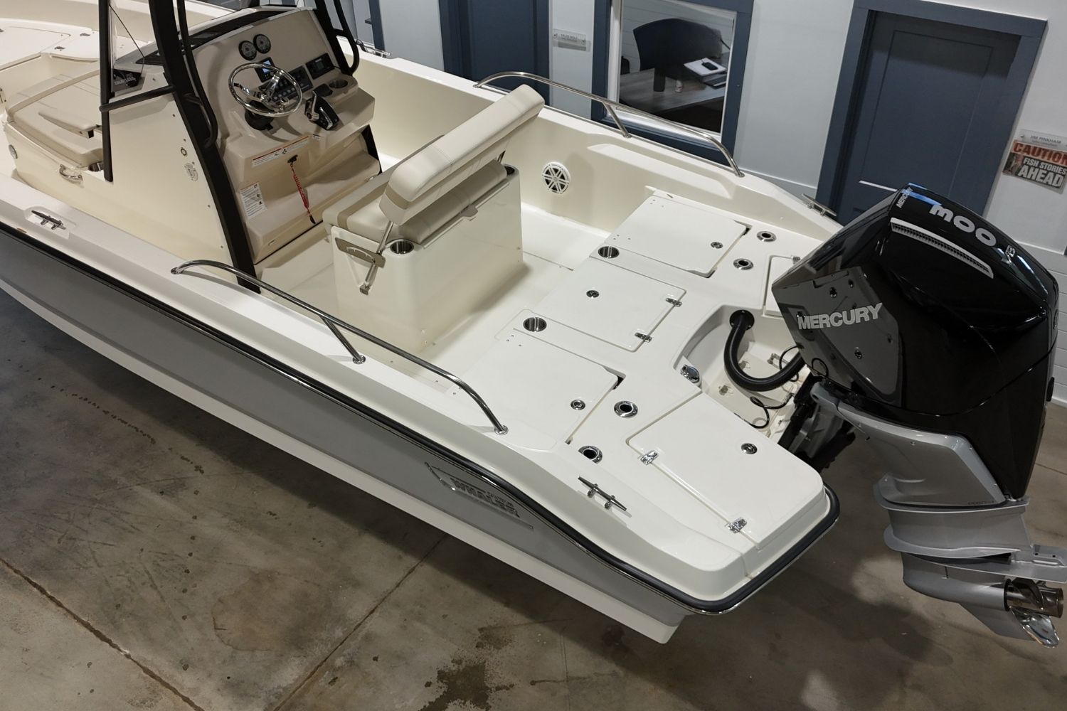 2026 Boston Whaler 250 Dauntless - 13