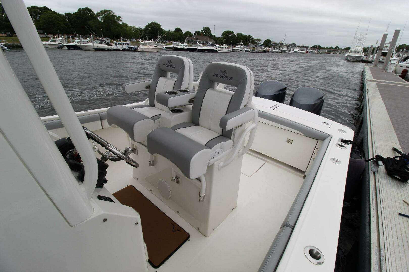 2020 Regulator — - Image 12