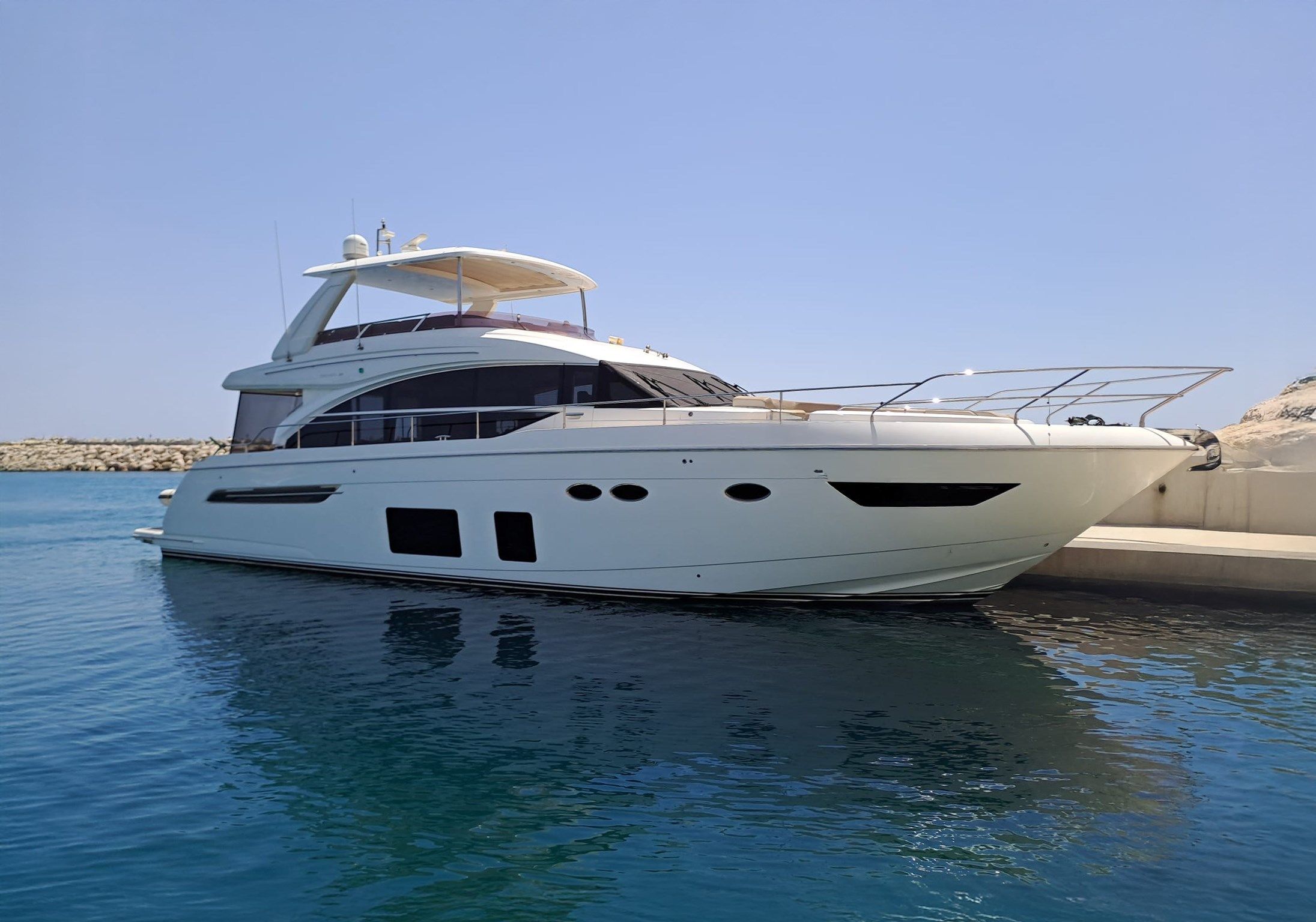 2017 Princess 68