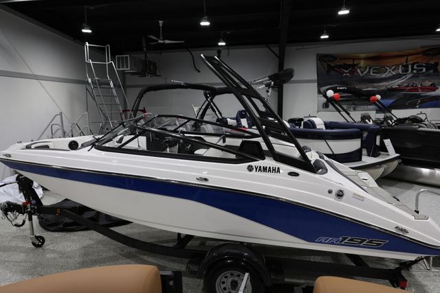 2026 Yamaha Boats AR 195 BOTH COLORS AVAILABLE